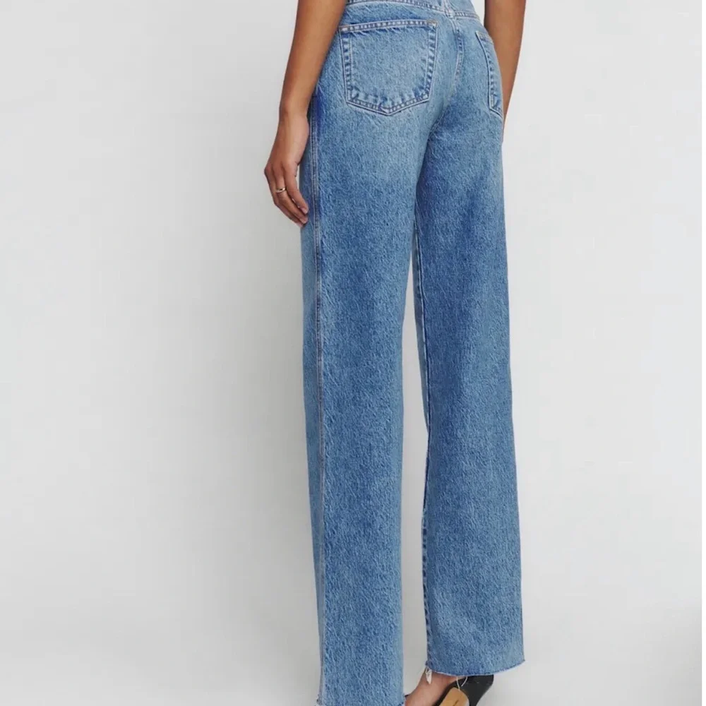 Reformation Val 90s Mid Rise Straight Short Women's Jeans Size 25S Colorado - Picture 3 of 6